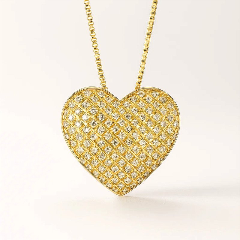 Colar coração cravejado de zircônias folheado em ouro 18k