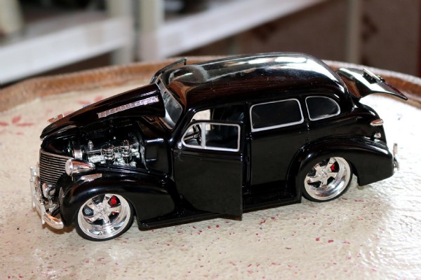 Minichamps 1/43 - Ford De Luxe 1940 Verte