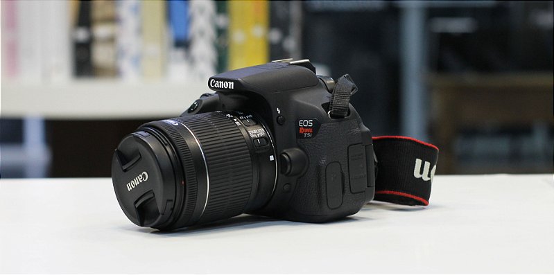 CÂMERA Canon EOS T3i + obj 18-55mm revisada, com garantia - Flash