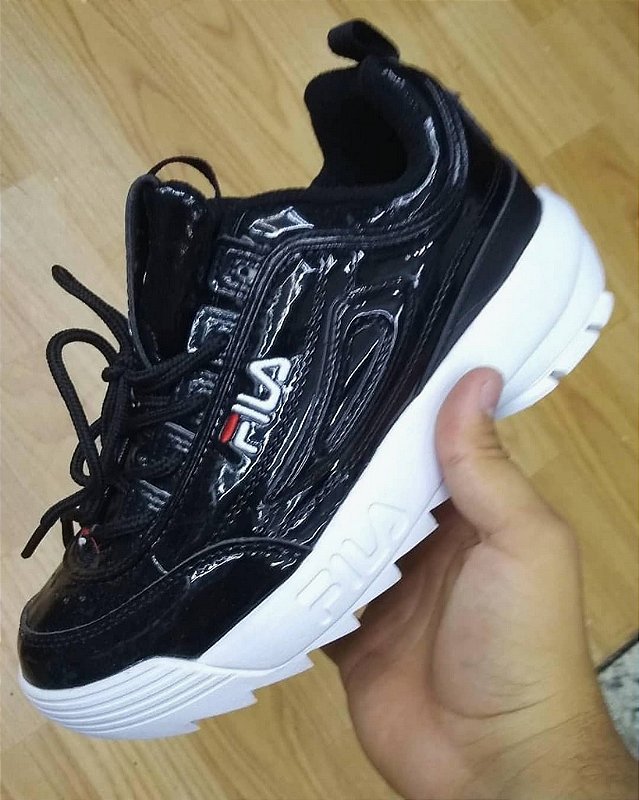 fila disruptor preto e branco