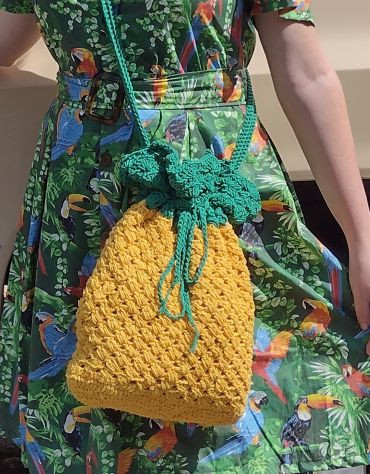 bolsa made of abaca