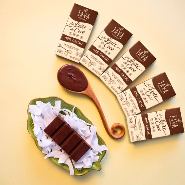 Chocolate ao leite de coco vegano zero lactose . Pack contendo 5
