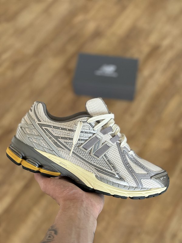 NEW BALANCE 1906R “Moonrock” - Corre de Rua