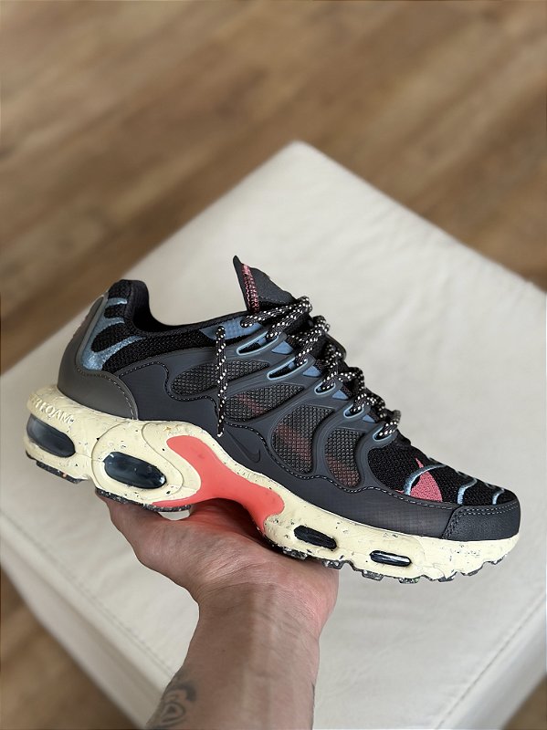 NIKE AIR MAX PLUS TERRASCAPE - Corre de Rua