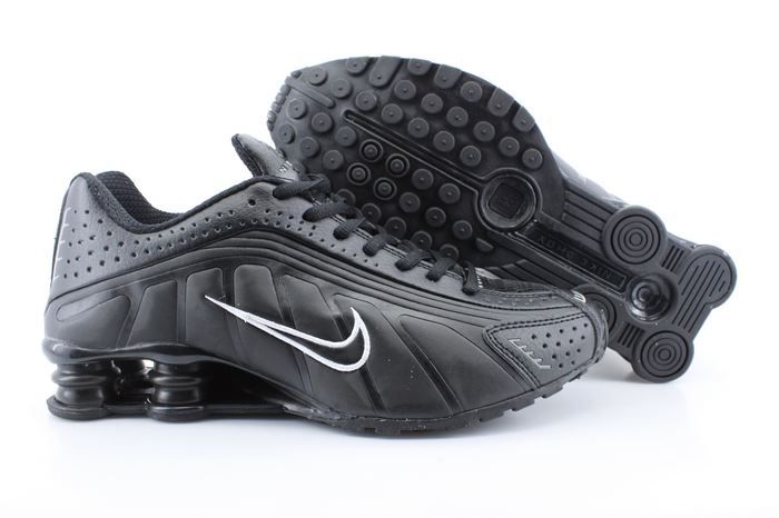 nike shox r4 preto e branco