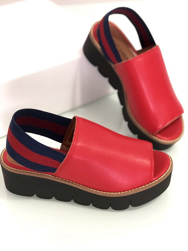 sandalia flatform vermelha