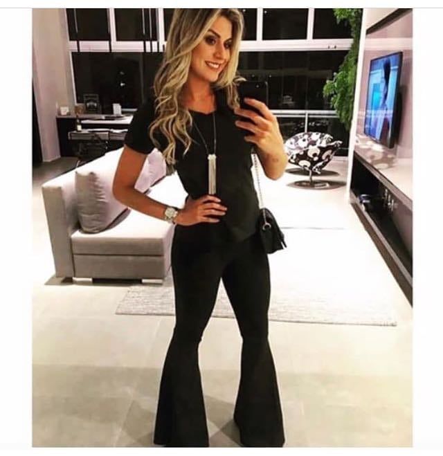 Conjunto em suede blusa e calça flare black - Madame Ninna - loja online de  confeccções femininas