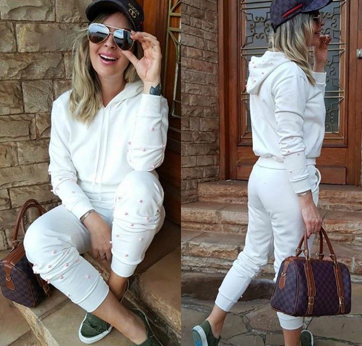 Conjuntinho de moletom com apliques de pérola - Off white - Madame Ninna ,  loja de calças flare , boutique de sapatos femininos Schutz , Ana Capri ,  Luiza Barcelos , Vicenza , Melissa