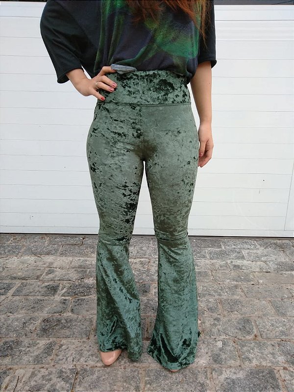 Calça flare veludo molhado - verde - Madame Ninna - loja online de  confeccções femininas