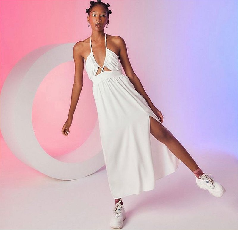 Vestido Longo Com Decote Franzido e Fenda