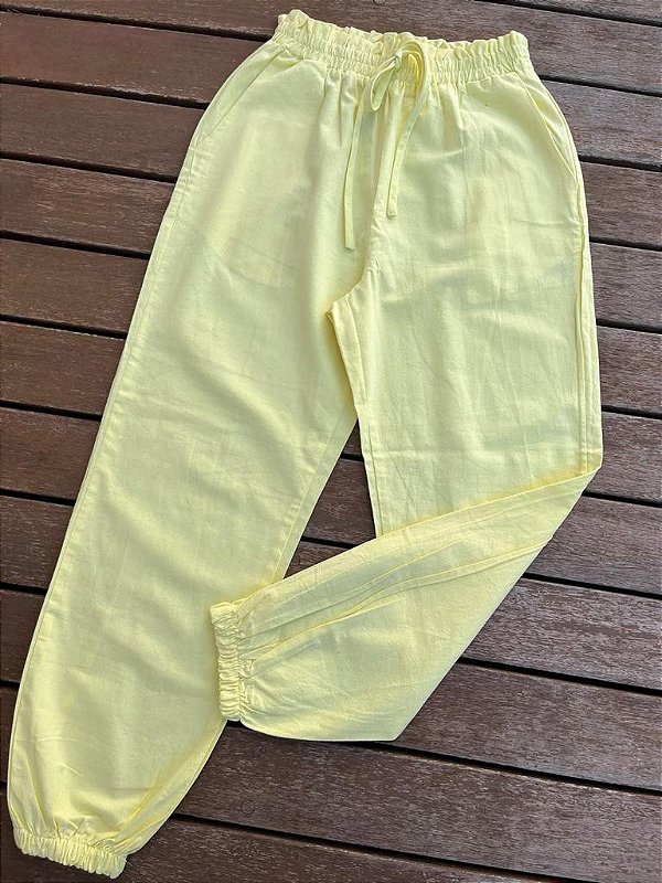 Calça com Elástico na Cintura e Barra