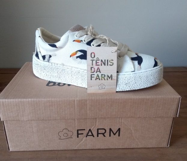 tenis farm aberto atras