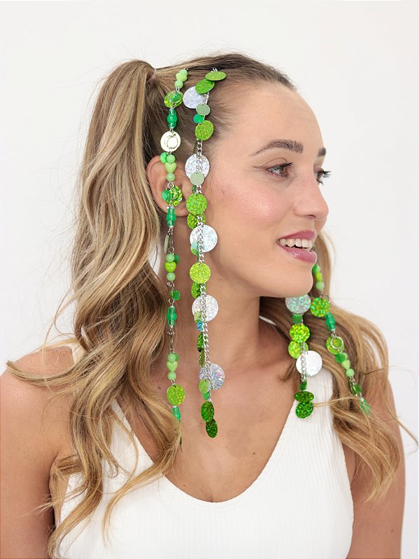 Penteado de Carnaval com tic-tac de paetê