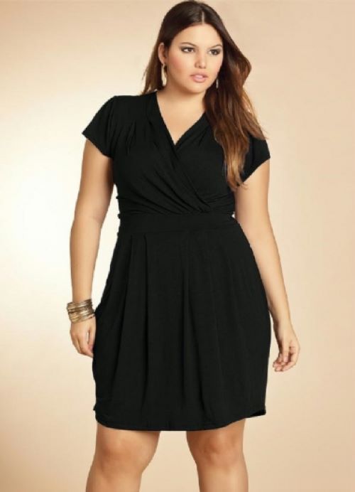 vestido plus size acinturado