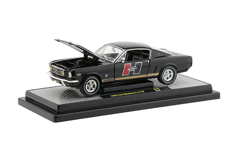 1/24 M2 MACHINES 1966 FORD MUSTANG GT 2+2 79B