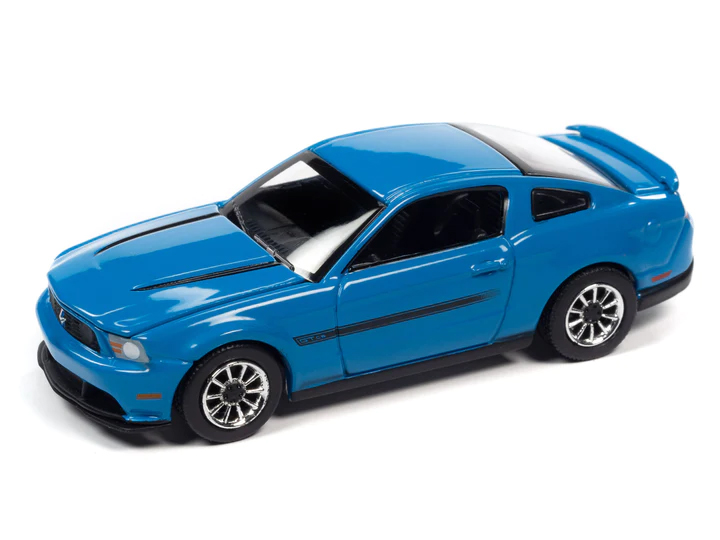 1/64 AUTO WORLD 2012 MUSTANG GT/CS BLUE