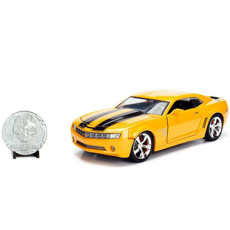 1/24 2006 CHEVY CAMARO BUMBLEBEE TRANSFORMERS