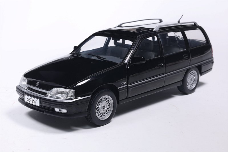1/24 1991 CHEVROLET OMEGA SUPREMA PRETO CALIFORNIA CLASSICS