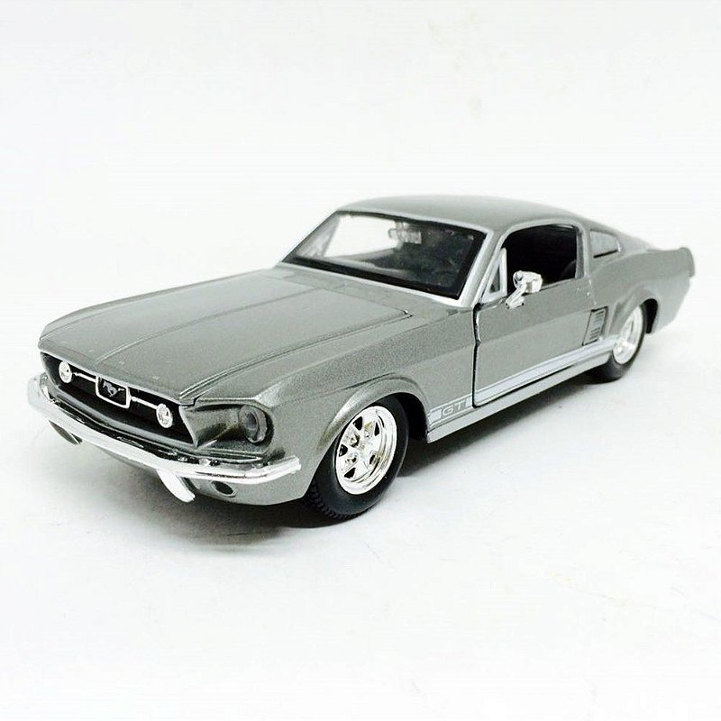 1967 FORD MUSTANG GT 1/24