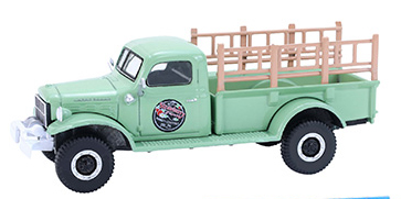 1/64 GREENLIGHT 1946 DODGE POWER WAGON STRAWBERRY FARM DOWN ON THE FARM SERIES 11