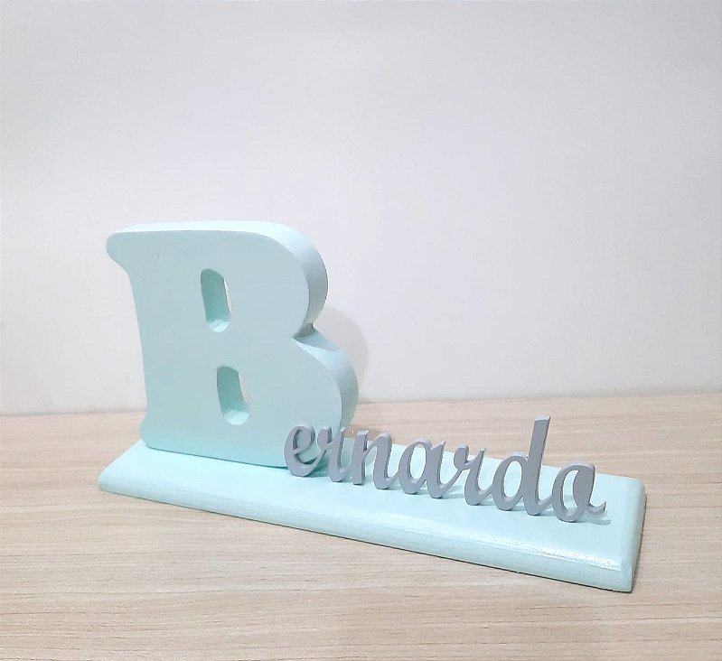 Letra com nome decorativo