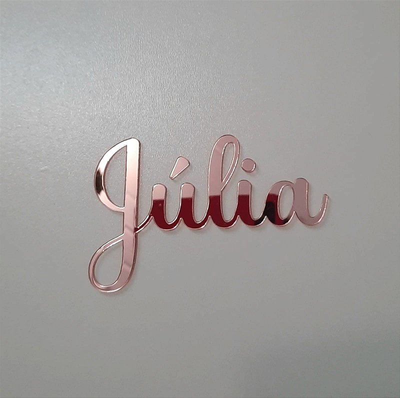 Nome em mdf pintado ou de acrílico espelhado com até 18cm