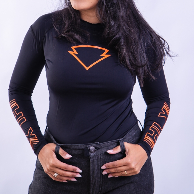 Blusa Segunda Pele Preta e Laranja Feminina — vista frontal do produto
