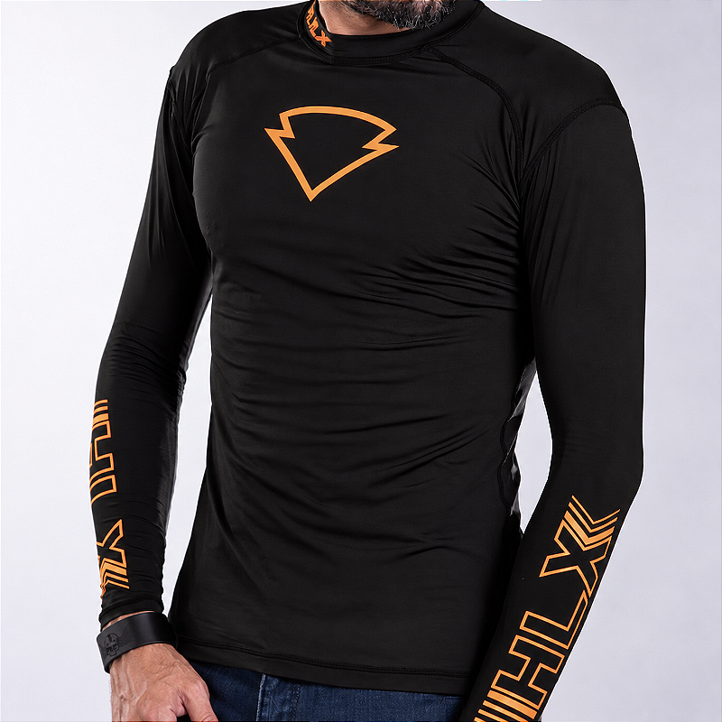 Segunda pele preta e laranja masculina vestida, vista frontal