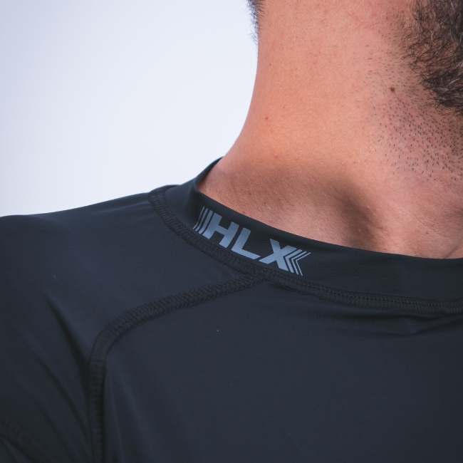 Blusa Segunda Pele - Logo chumbo — detalhe do produto