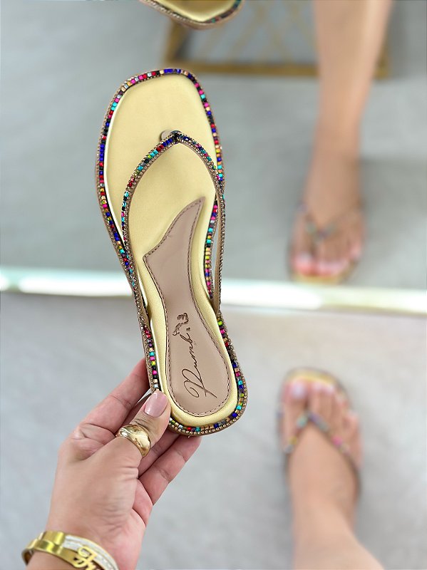 RASTEIRA ENFIAR PÉ C/STRASS MIX NA PALMILHA DOURADA 181/26