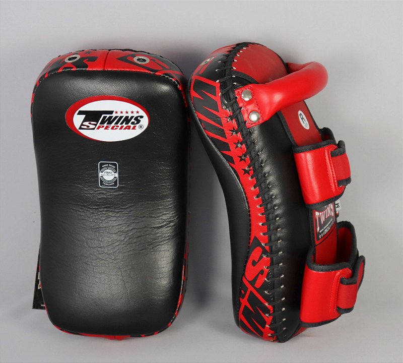 Thai Pad Curvo PAO Twins Special (100 Couro) Muay Thai Kickboxing Romano Sports Luvas