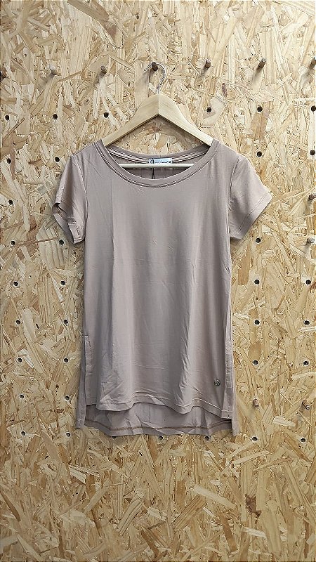 NAJÔ - Blusa Viscolycra Alongada c/ abertura lateral