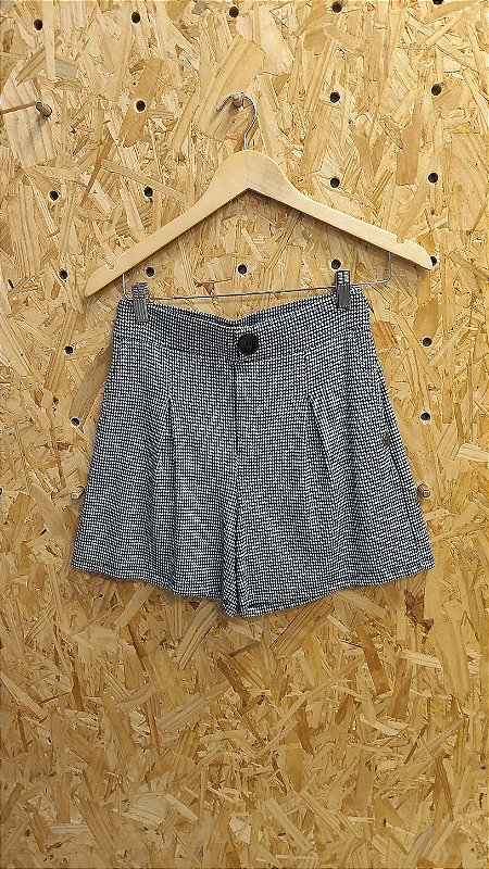 NAJÔ 31024 - Short pied de Coq c/ recortes - Preto - P
