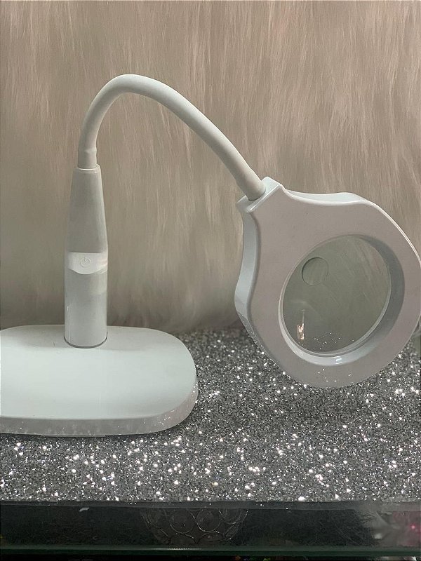 Luminaria articulada de led com lupa IMPERIODU Beleza profissional