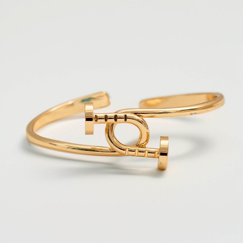 Bracelete Feminino Prego Moderno Reto Banhado a Ouro