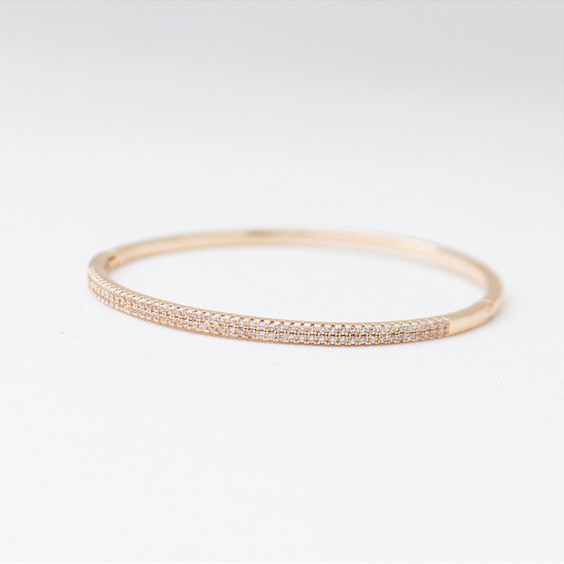 Bracelete Feminino Cravejado Reto Moderno Banhado a Ouro Dourado