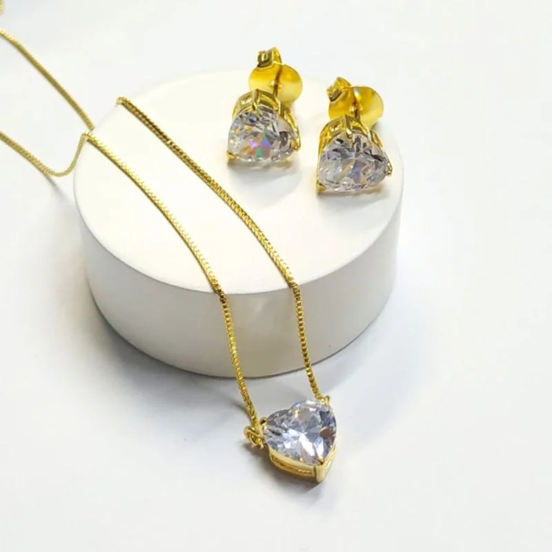 Conjunto Colar Brinco Coração Branco Banhado A Ouro