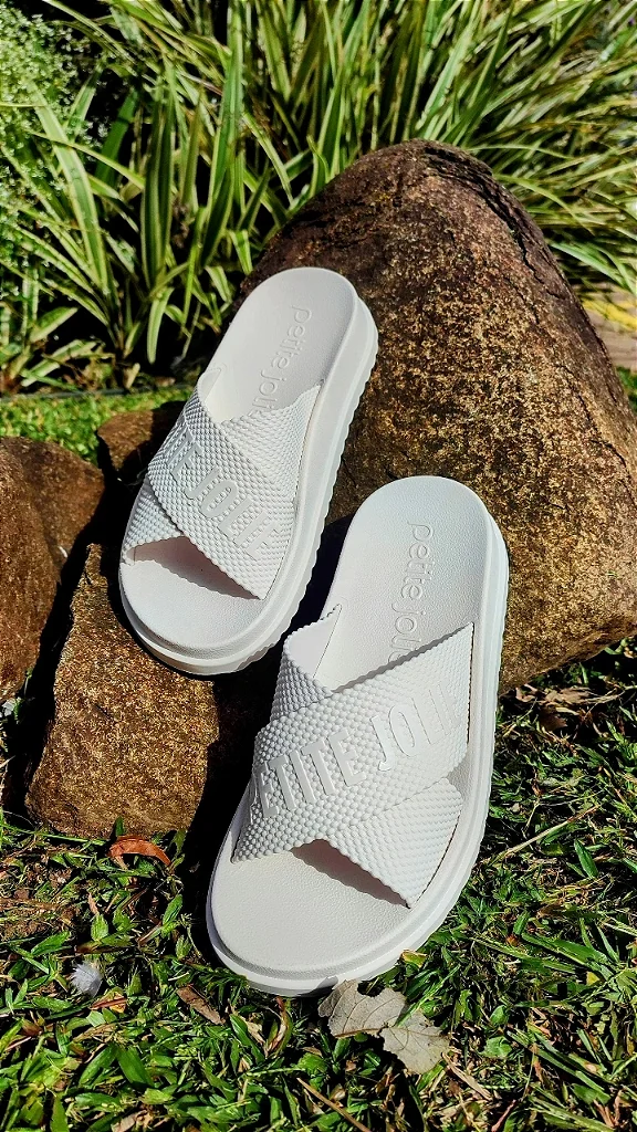 Chinelo Smash Petite Jolie PJ6812II White/White - Empório Shoes