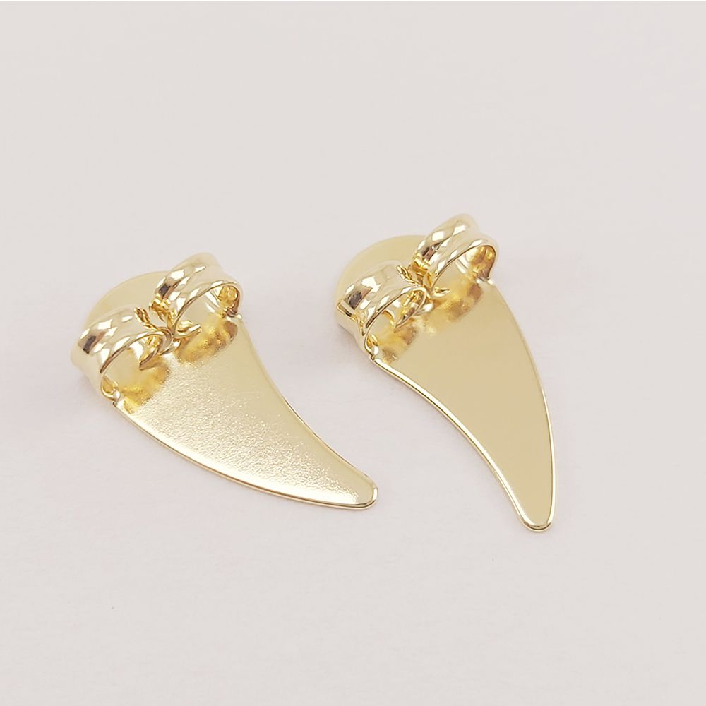 Tarraxa Ear Cuff Banhado A Ouro - Weigenannt Semijoias