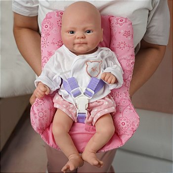 Bebê Reborn De Silicone Solido