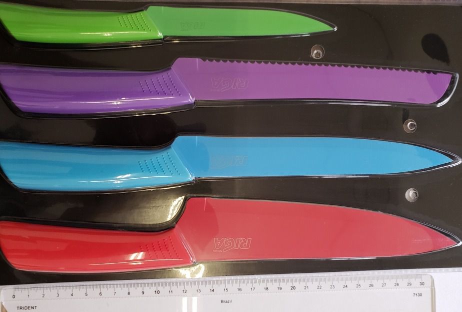 Conjunto de 7 facas de cozinha coloridas com caixa de presente, lâminas  antiaderentes com aço inoxidável de , conjunto de facas de cozinha wookon  Sharp Chef, incluindo um descascador, tesoura e tábua