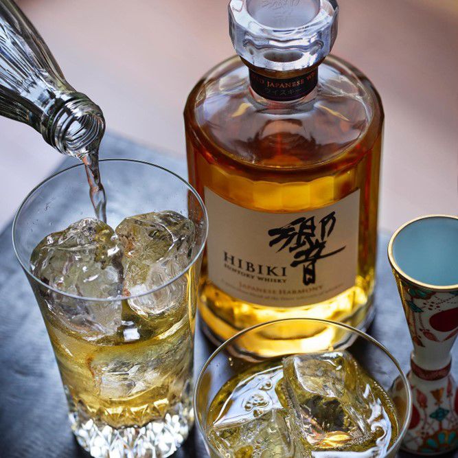 Whisky Japonês Hibiki Japanese Harmony Suntory 700ml Whisky Japonês Hibiki Japanese Harmony Suntory 700ml