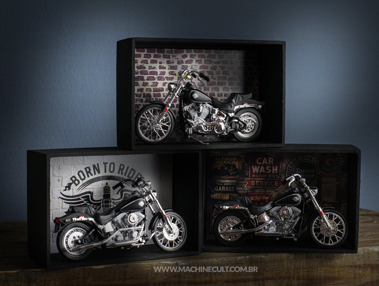Miniatura Harley-Davidson Softail 1984 Kit Expositor Presente