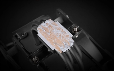 Pasta Térmica ARCTIC MX-7 4g, ACTCP00090A — Em coolers com heat pipes de contato direto, aplique também em cruz: assim a pasta preenche até os sulcos entre os tubos