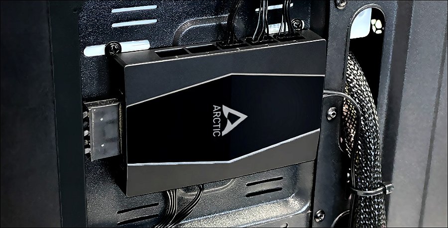 Controlador Hub de FAN ARCTIC com 10 Portas para Fan Cooler ACFAN00175A — Some com os cabos dentro do gabinete