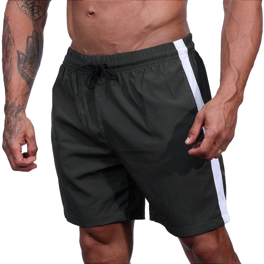 Short Tactel Listrado Elastic Masculino MXD Conceito 3 Bolsos Verde Militar Com Listra Branca