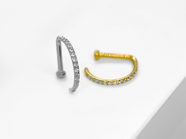 G-ring em titânio com zircônias para aba nasal