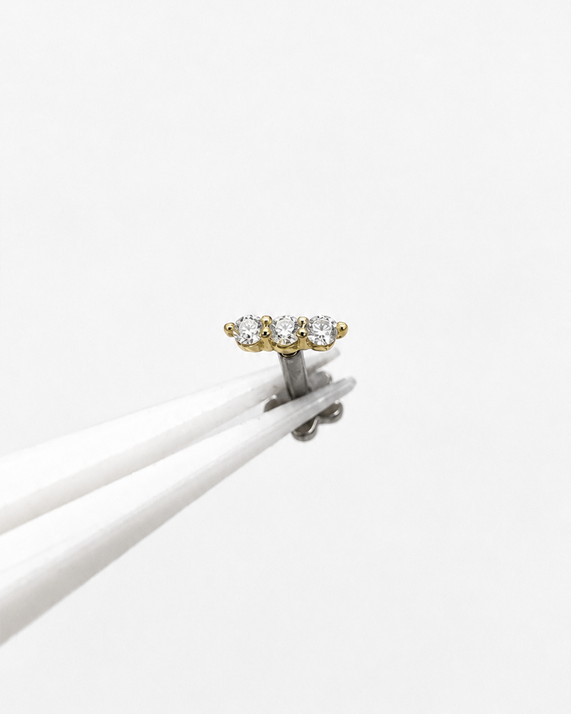 Piercing Labret Luce Trio Moissanite Ouro 18k Coleção Signature
