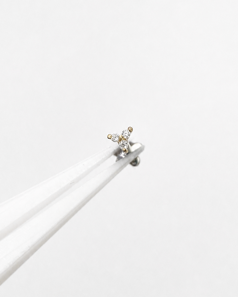 Piercing Labret Mini Trinity Moissanite Ouro 18k Coleção Signature