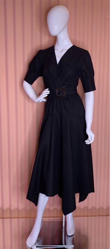 vestido midi linho preto